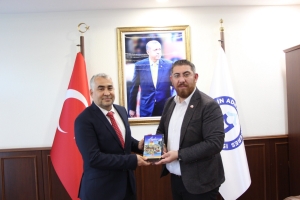 Aydın Büyükşehir Gazeteciler Cemiyeti Rektör Kent’i ziyaret etti