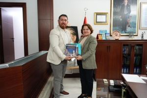 Aydın Büyükşehir Gazeteciler Cemiyeti Yönetimi, Başkan Hatice Gençay’ı ziyaret etti