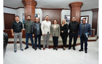 Aydın Büyükşehir Gazeteciler Cemiyeti Yönetimi, Başkan Hatice Gençay’ı ziyaret etti